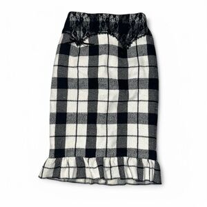 Black and white plaid skirt